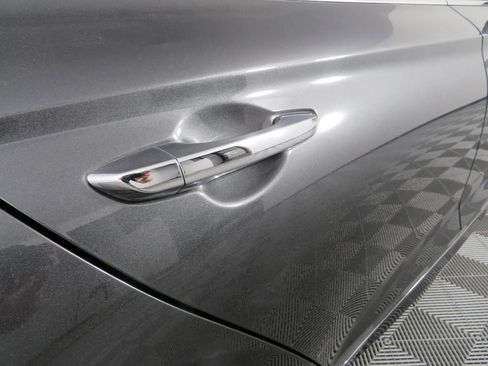 Used 2019 Genesis G70 2.0T Advanced image 31