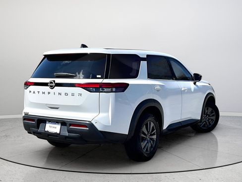 Used 2023 Nissan Pathfinder S image 7