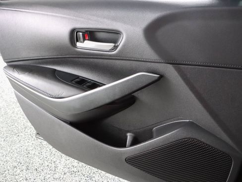 Used 2020 Toyota Corolla SE FWD image 21
