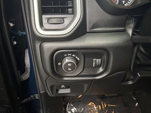 Used 2023 RAM 1500 Big Horn AWD/4WD image 30
