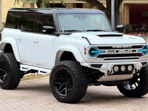 Used 2026 Ford Bronco Outer Banks AWD/4WD image 3