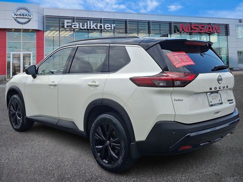 Certified 2023 Nissan Rogue SV w/ SV Premium B Package AWD/4WD image 4