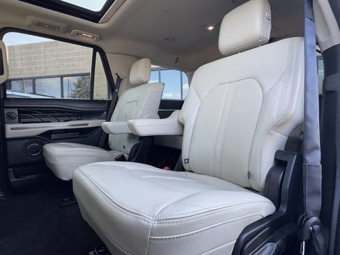Used 2020 Ford Expedition Platinum image 39