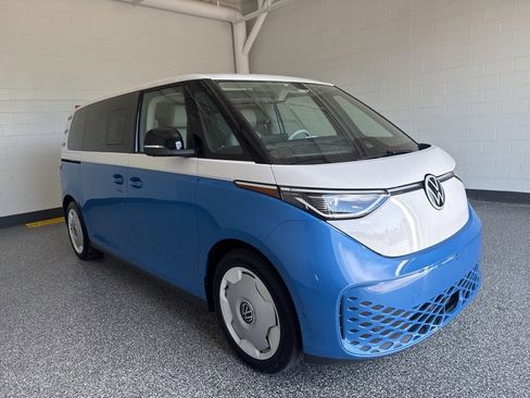 New 2025 Volkswagen ID. Buzz 1st Edition image 5