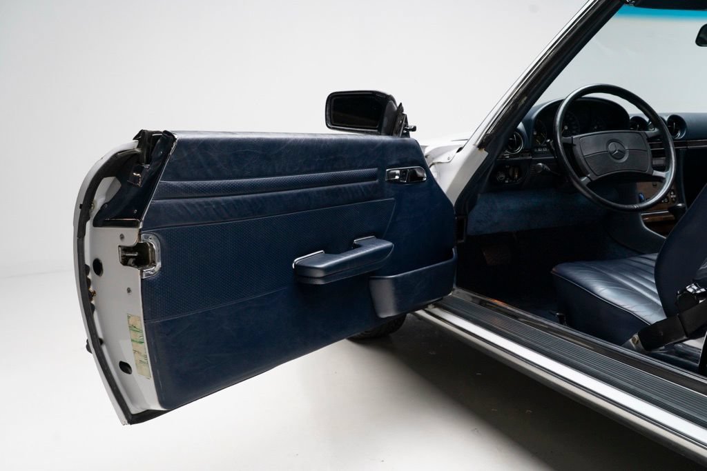 Used 1988 Mercedes-Benz 560 SL image 19