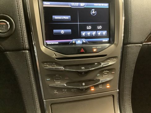 Used 2013 Lincoln MKX FWD image 16