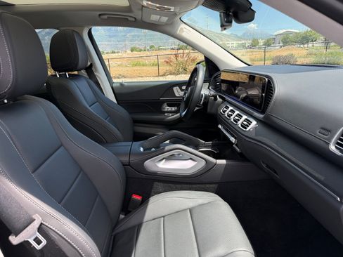 Certified 2026 Mercedes-Benz GLS 450 4MATIC image 19