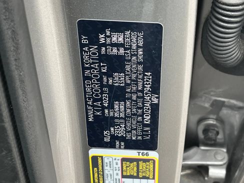 Used 2025 Kia Soul LX w/ LX Technology Package FWD image 27