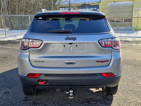 Used 2022 Jeep Compass Trailhawk w/ Trailhawk Convenience Group image 5