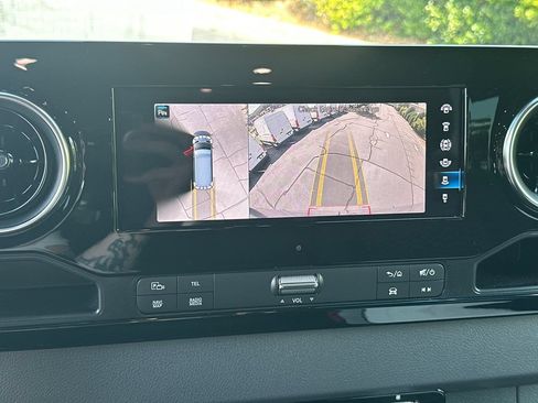 Used 2023 Mercedes-Benz Sprinter 2500 image 31