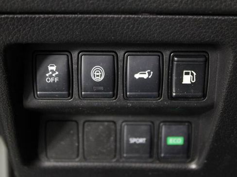 Certified 2020 Nissan Rogue SV FWD image 24