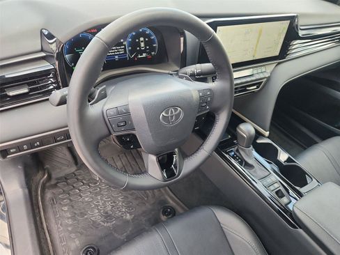 Used 2026 Toyota Camry XSE w/ Premium Package FWD image 10