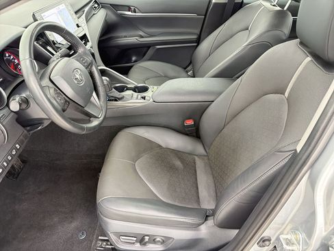 Used 2023 Toyota Camry XSE w/ Navigation Package FWD image 5