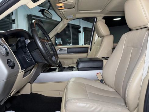 Used 2016 Ford Expedition EL XLT w/ Equipment Group 202A AWD/4WD image 32