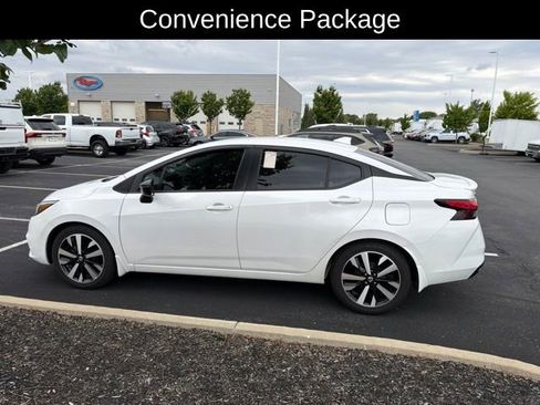 Used 2021 Nissan Versa SR w/ Convenience Package FWD image 8