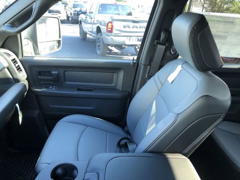 New 2026 RAM 2500 Tradesman w/ Chrome Appearance Group image 30