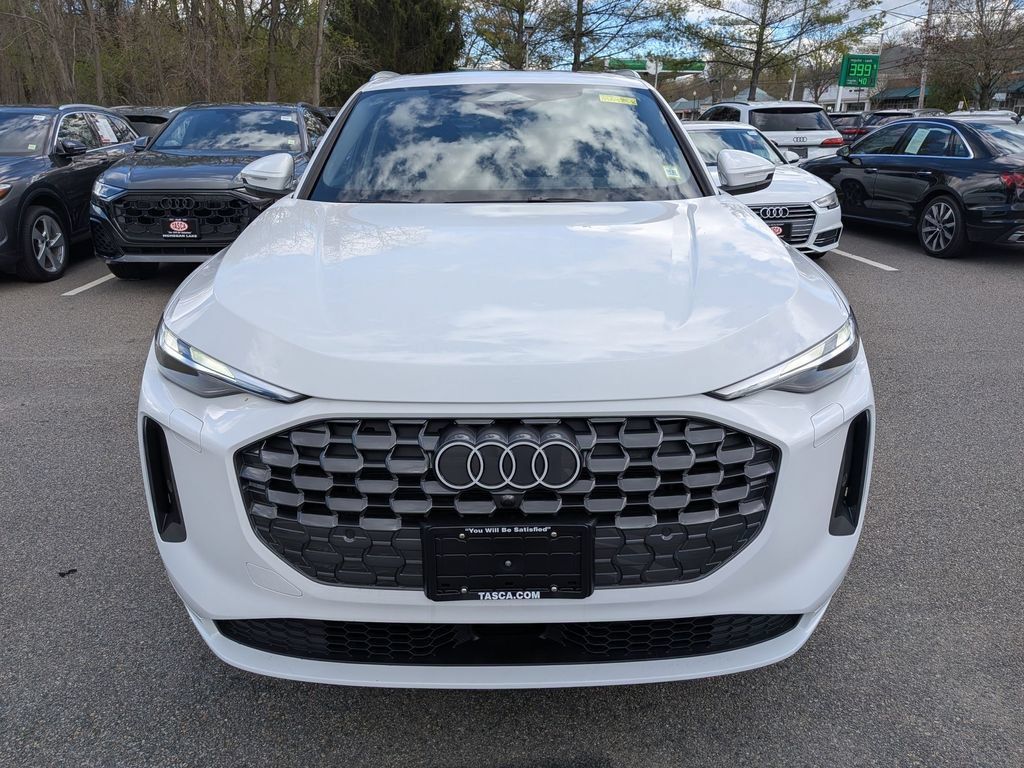 Used 2025 Audi Q5 Premium w/ 19" Wheel Package AWD/4WD image 8
