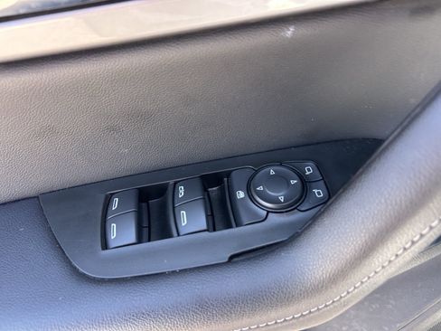 Used 2025 Chevrolet Blazer LT FWD image 16