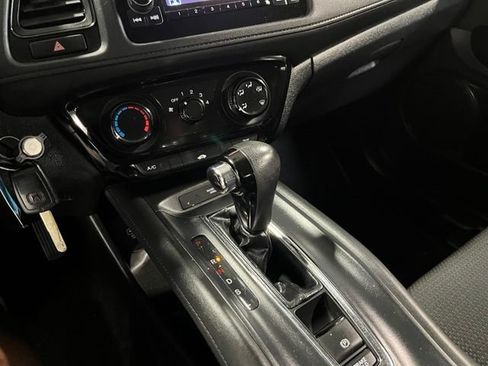Used 2019 Honda HR-V LX image 30