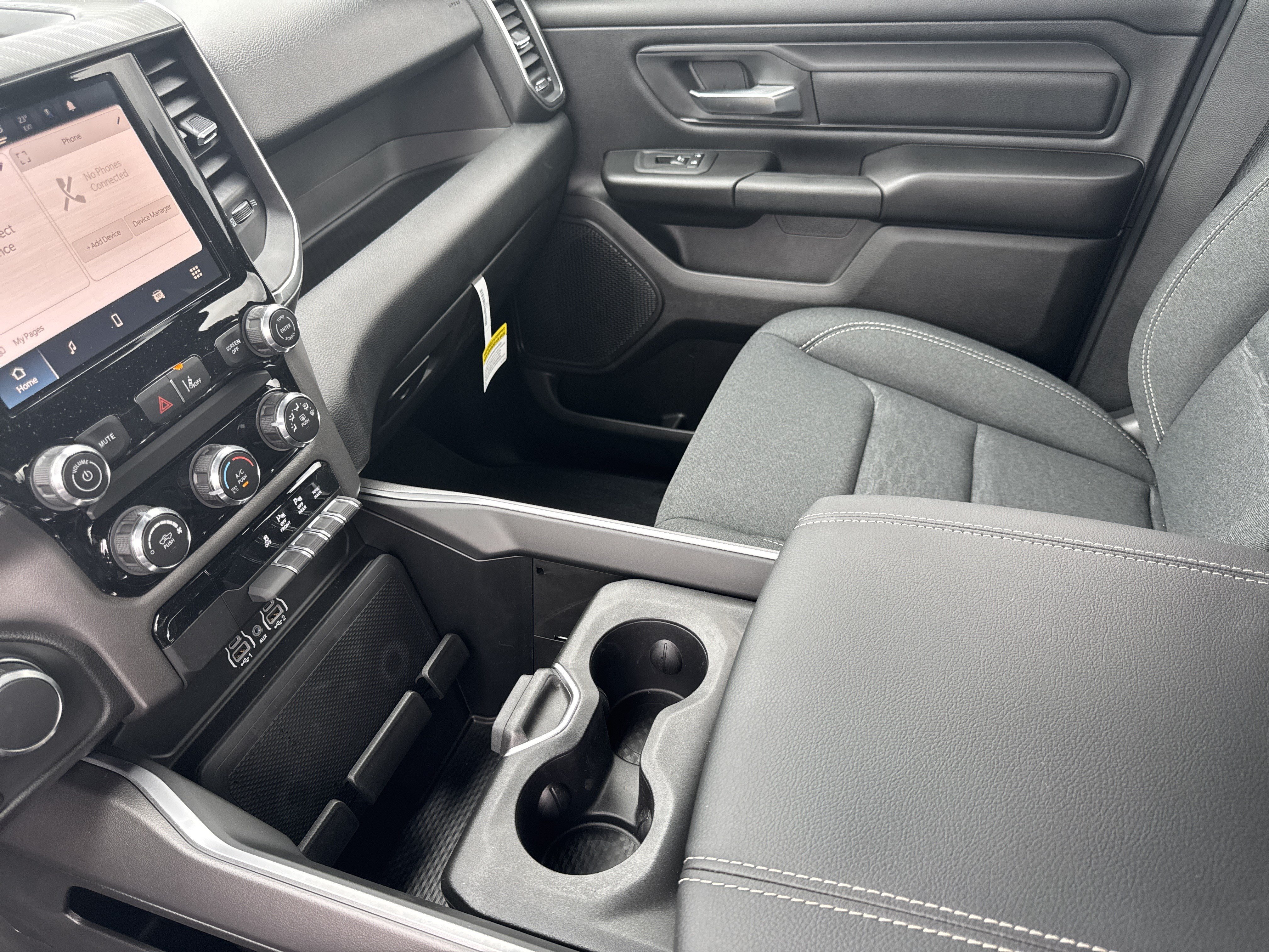 New 2026 RAM 1500 Express AWD/4WD image 29
