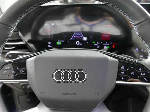 New 2025 Audi Q5 Premium image 16