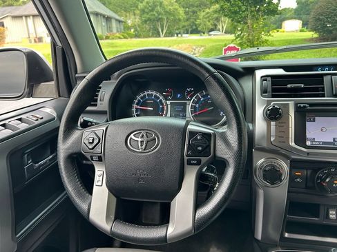Used 2019 Toyota 4Runner SR5 Premium AWD/4WD image 21