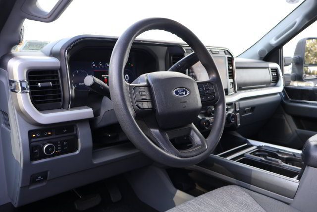 Used 2023 Ford F350 XLT w/ XLT Premium Package AWD/4WD image 9