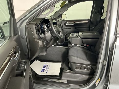 Used 2023 Chevrolet Silverado 1500 RST AWD/4WD image 16