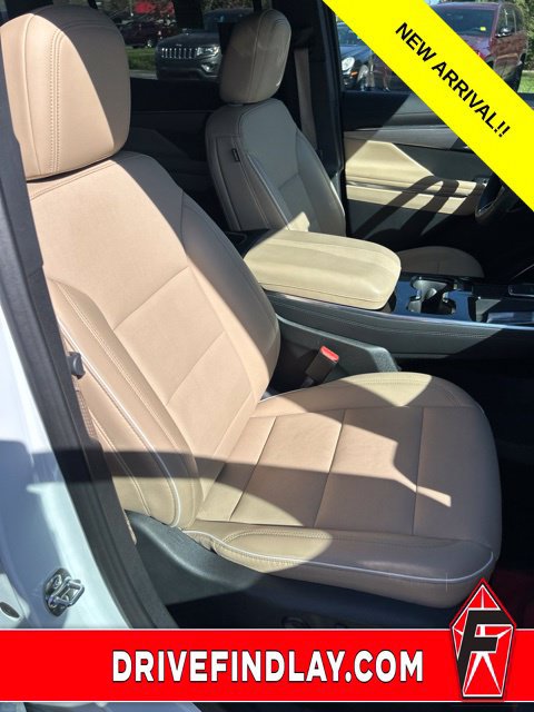Used 2026 Buick Enclave Preferred AWD/4WD image 6