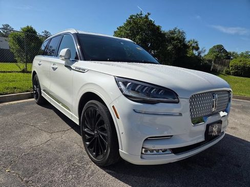 Used 2021 Lincoln Aviator Reserve w/ Equipment Group 208A AWD/4WD image 3