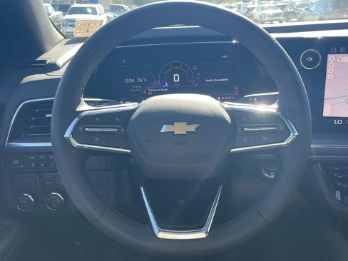 New 2026 Chevrolet Suburban Premier image 28