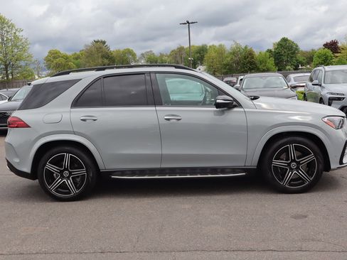 Used 2024 Mercedes-Benz GLE 450 4MATIC w/ AMG Line Exterior image 4