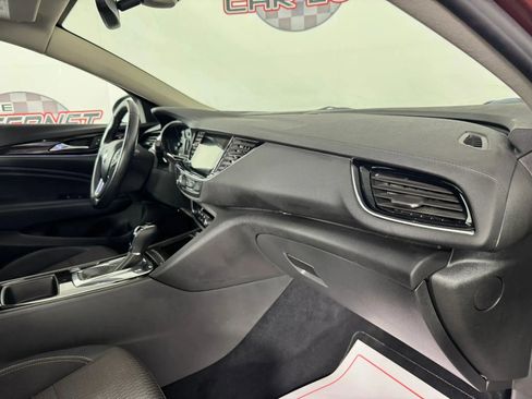 Used 2019 Buick Regal Preferred w/ Driver Confidence Package I image 12