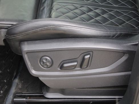 Used 2018 Audi SQ5 Premium Plus w/ S Sport Package image 17