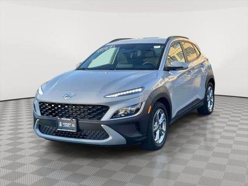 Used 2023 Hyundai Kona SEL AWD/4WD image 3