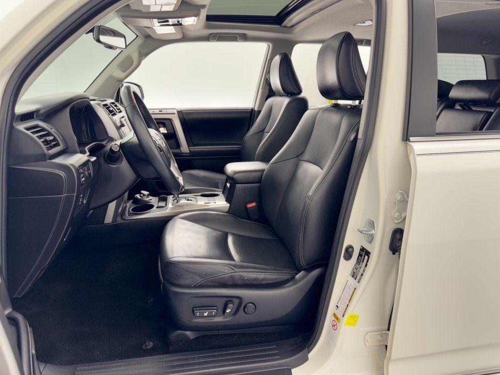 Used 2018 Toyota 4Runner Limited AWD/4WD image 5