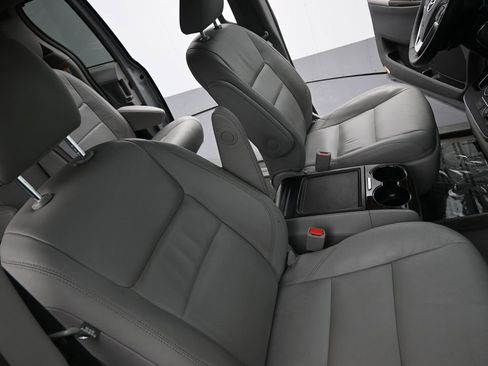 Used 2015 Toyota Sienna XLE image 11