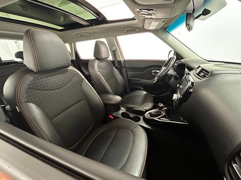 Used 2018 Kia Soul ! w/ Tech Package FWD image 38