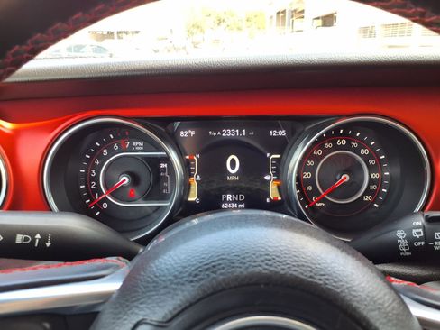 Used 2019 Jeep Wrangler Unlimited Rubicon AWD/4WD image 15