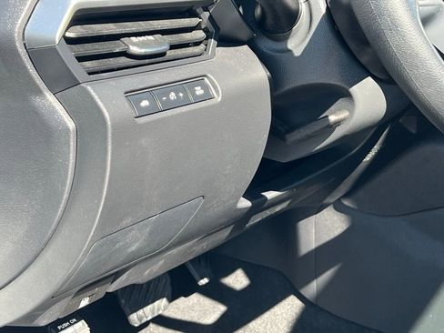 Used 2025 Nissan Altima 2.5 SV FWD image 30