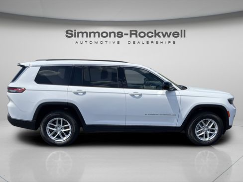 Used 2025 Jeep Grand Cherokee L Laredo w/ Luxury Tech Group I AWD/4WD image 6