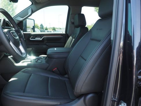 Used 2026 GMC Sierra 3500 Denali w/ Technology Package AWD/4WD image 14