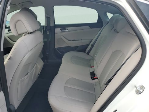 Used 2017 Hyundai Sonata SE FWD image 10