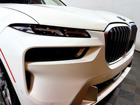 Used 2024 BMW X7 xDrive40i w/ Parking Assistance Package image 26