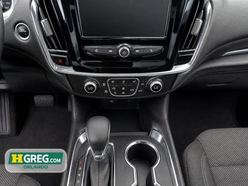 Used 2021 Chevrolet Traverse LS FWD image 14