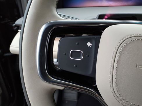 Certified 2024 Lincoln Nautilus Reserve w/ Equipment Group 202A image 17