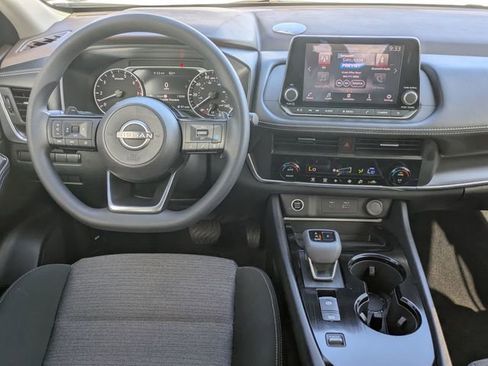 Used 2023 Nissan Rogue SV FWD image 31