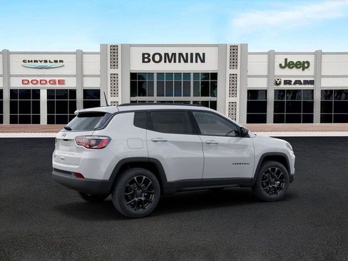 New 2026 Jeep Compass Latitude AWD/4WD image 4