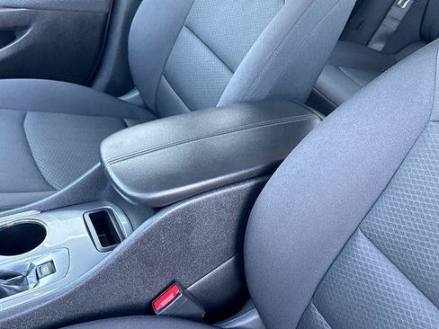 Used 2025 Chevrolet Malibu LT FWD image 22