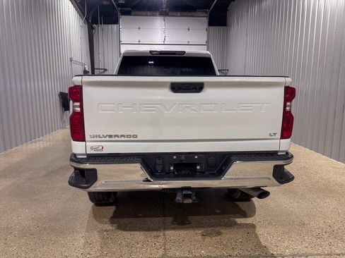 Used 2023 Chevrolet Silverado 2500 LT image 4